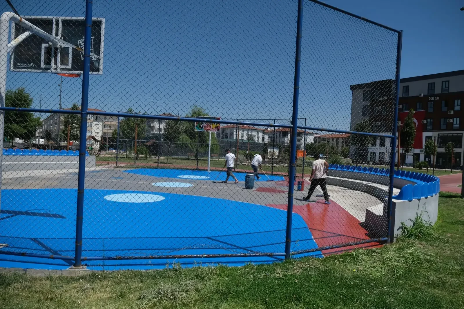 Altıeylül Belediyesi Park ve Spor Alanlarını Modernize Etti