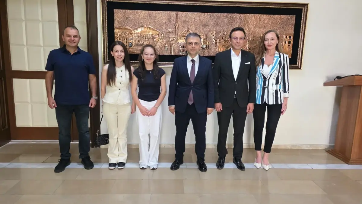 Bandırma'da Sınav Derecesi Yapanlar Kaymakam'la Buluştu