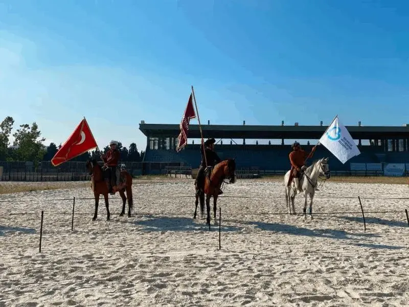Büyükşehir Belediyespor Atlı Okçulukta Türkiye Finallerine Yükseldi