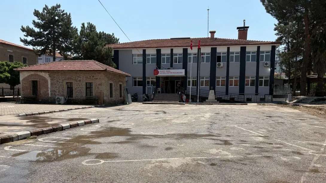 Sındırgı İlçe Milli Eğitim Müdürlüğü Yeni Binasına Taşındı